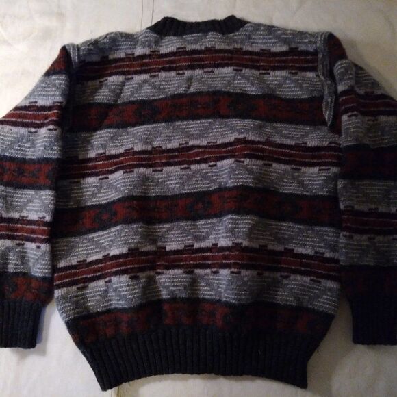 Vintage Benetton Aztec Pattern Wool Sweater - Picture 4 of 15